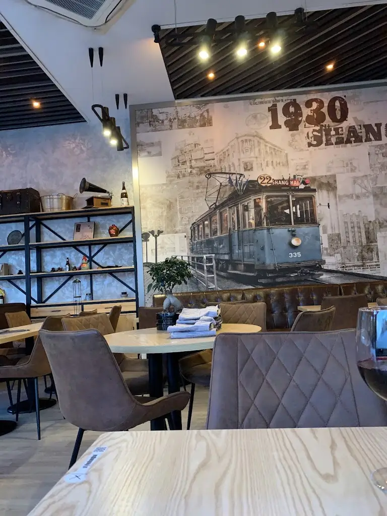 Яна Ромащенко_Lichoudis_Mouzourás_review