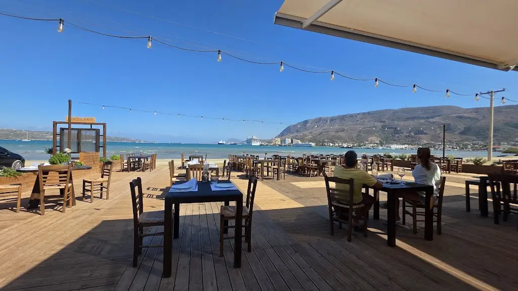 Ψαροκάικο Χανιά - Psarokaiko Chania Seaside Restaurant_Mouzourás_slider_image_3