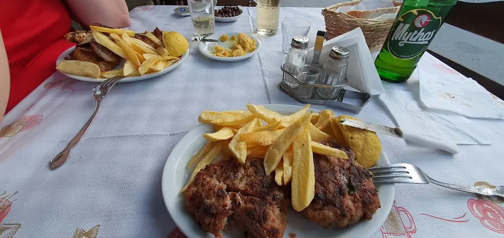 Menü_Kafemezedopolion Aposperís_Néa Anatolí_Bild_3