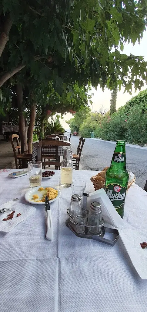 Menü_Kafemezedopolion Aposperís_Néa Anatolí_Bild_6