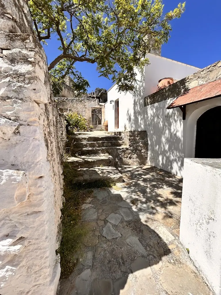 julien duvivier_Καφενείο « Η Βρύση»_Néa Anatolí_Bewertung