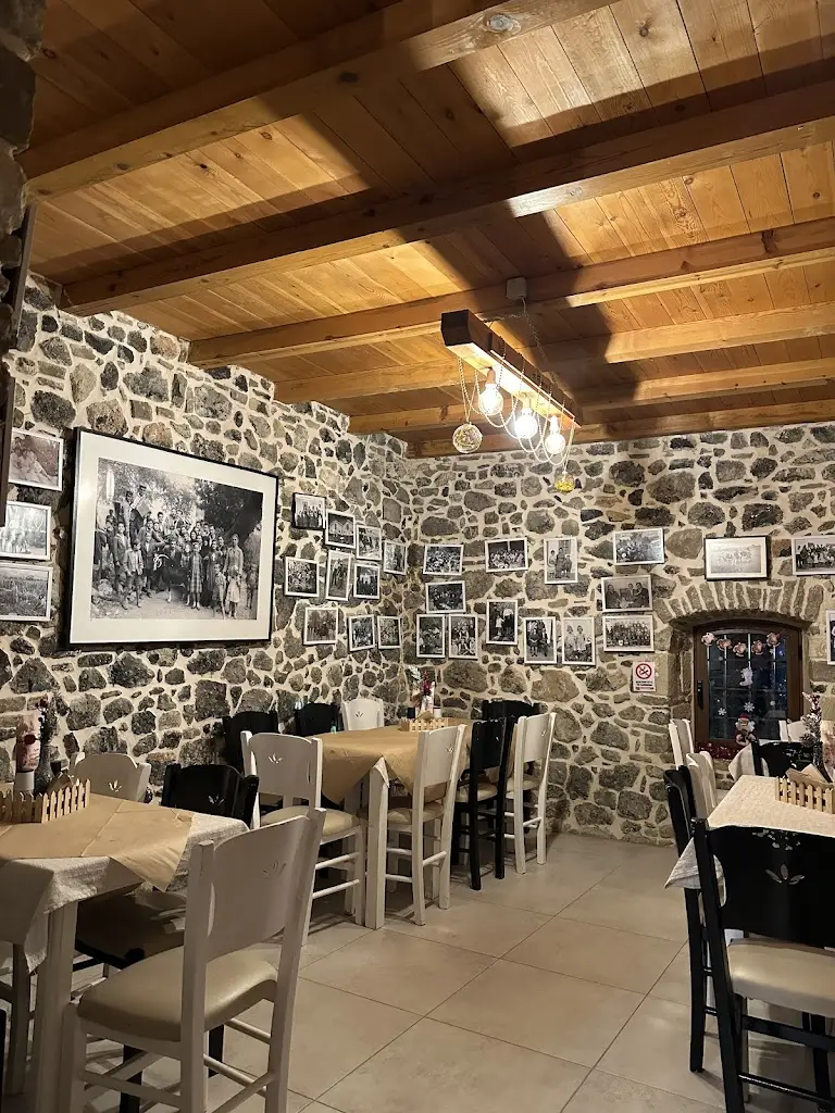 Καφενείο « Η Βρύση»_Néa Anatolí_slider_image_1