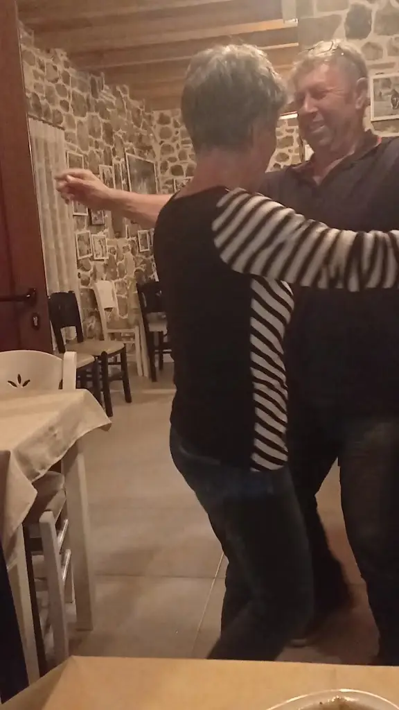 Καφενείο « Η Βρύση»_Néa Anatolí_slider_image_2