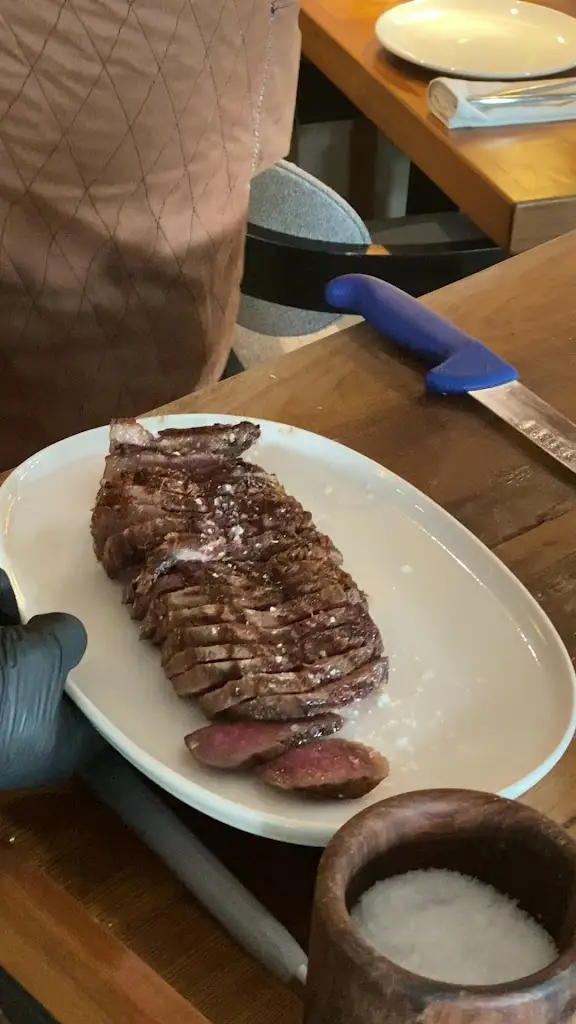 Aung Myat_DB.one_Glyfáda_review