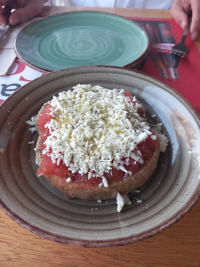 Rebekka B_Ψαροταβέρνα - Ουζερί 