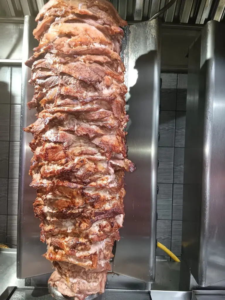 Mitsos_Pithári_slider_image_2