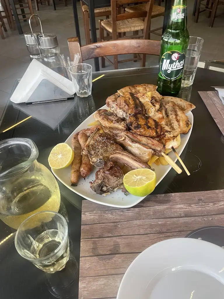 Hannah Trotman_ΤΟ ΑΛΩΝΑΚΙ / TO ALONAKI_Pithári_Bewertung