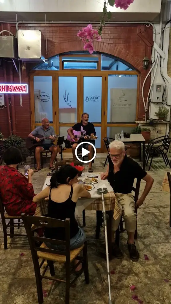 Makis (Taverna Ό MAKIS)_Pánormos_slider_image_2