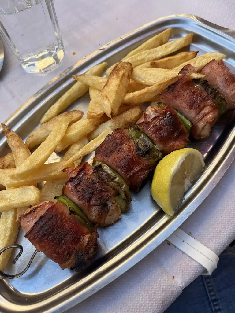 Makis (Taverna Ό MAKIS)_Pánormos_slider_image_3