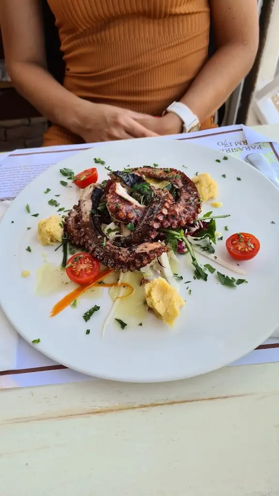 Menu_Porto Parassiris_Pánormos_image_5