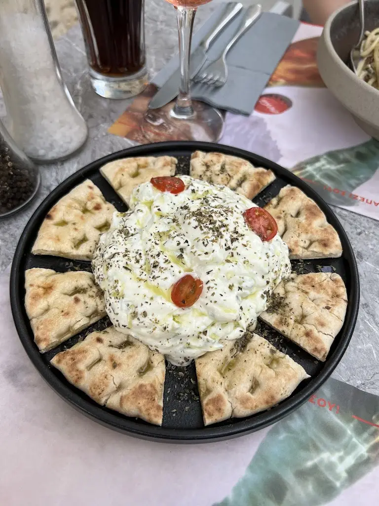 Menü_Locus Deli Restaurant_Pánormos_Bild_9