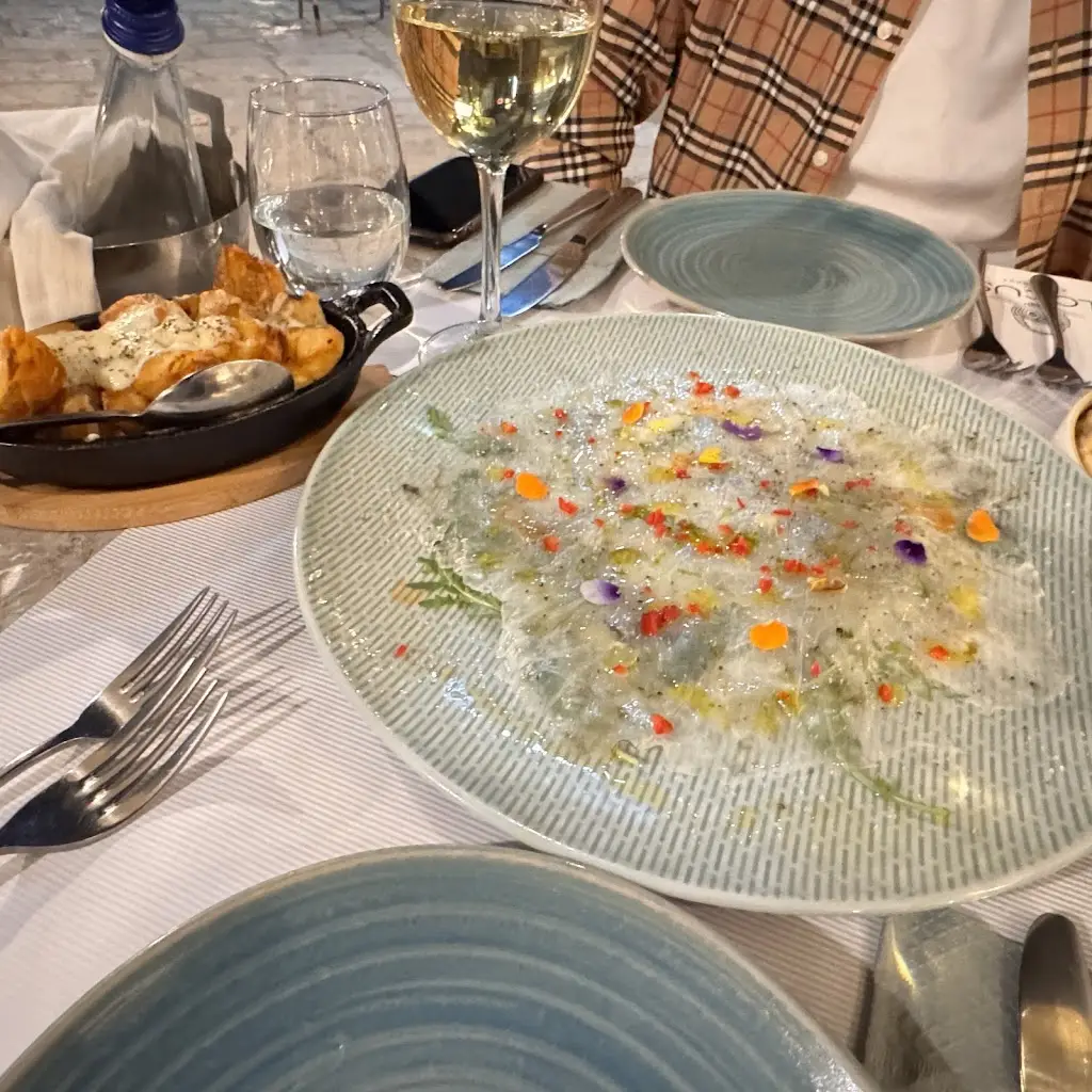 Luna H_Locus Deli Restaurant_Pánormos_Bewertung