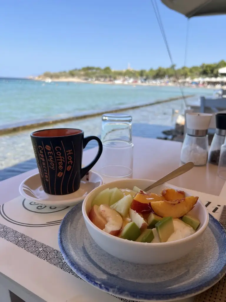 Brian Martel_Maistrali Restaurant_Aegina_Bewertung