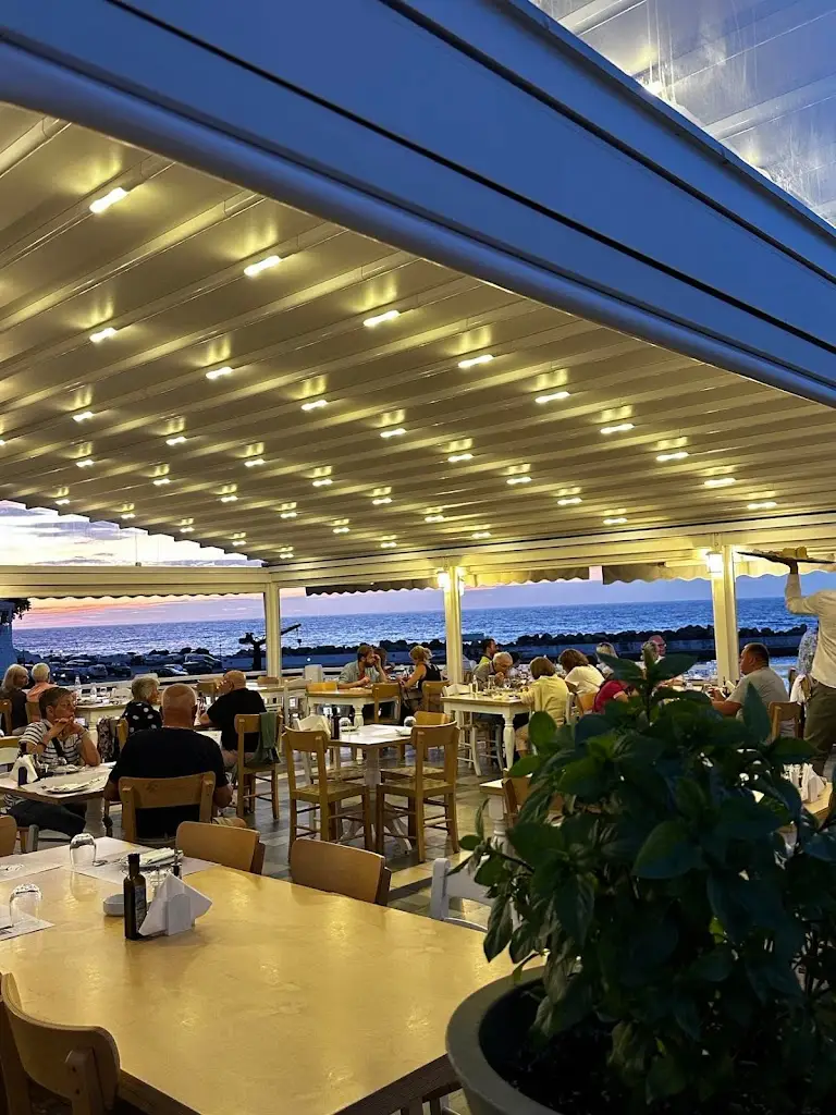 Agkira Restaurant in Pánormos