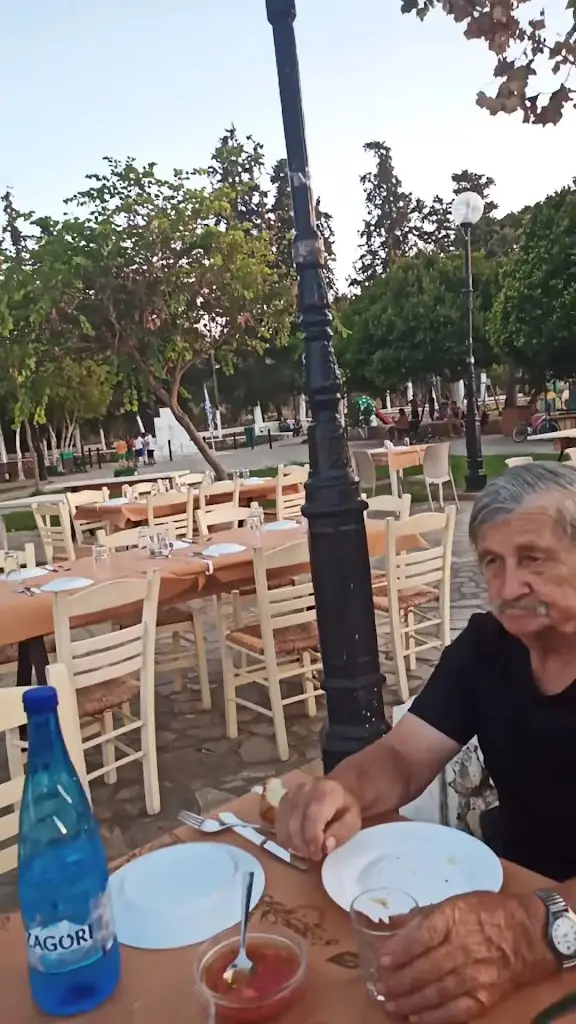 Tavern Electra_Perivólia_slider_image_2