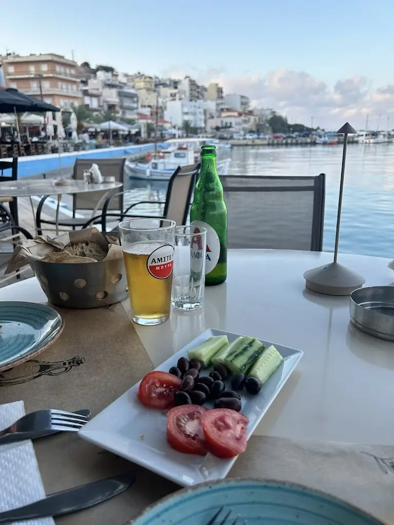 Brooke Mounsey_Tavern - Restaurant Me Raki_Sitia_review
