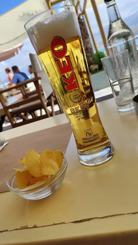 Han Pommee_The Wall Music Bar_Sitia_reseña