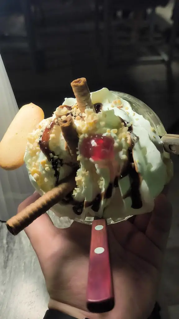 Mitsakakis_Sitia_slider_image_2