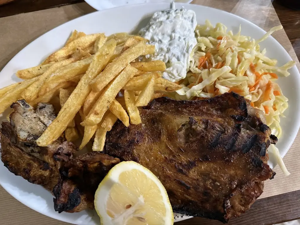 Jessica M_Ταβέρνα LAMB HOUSE_Tympáki_review