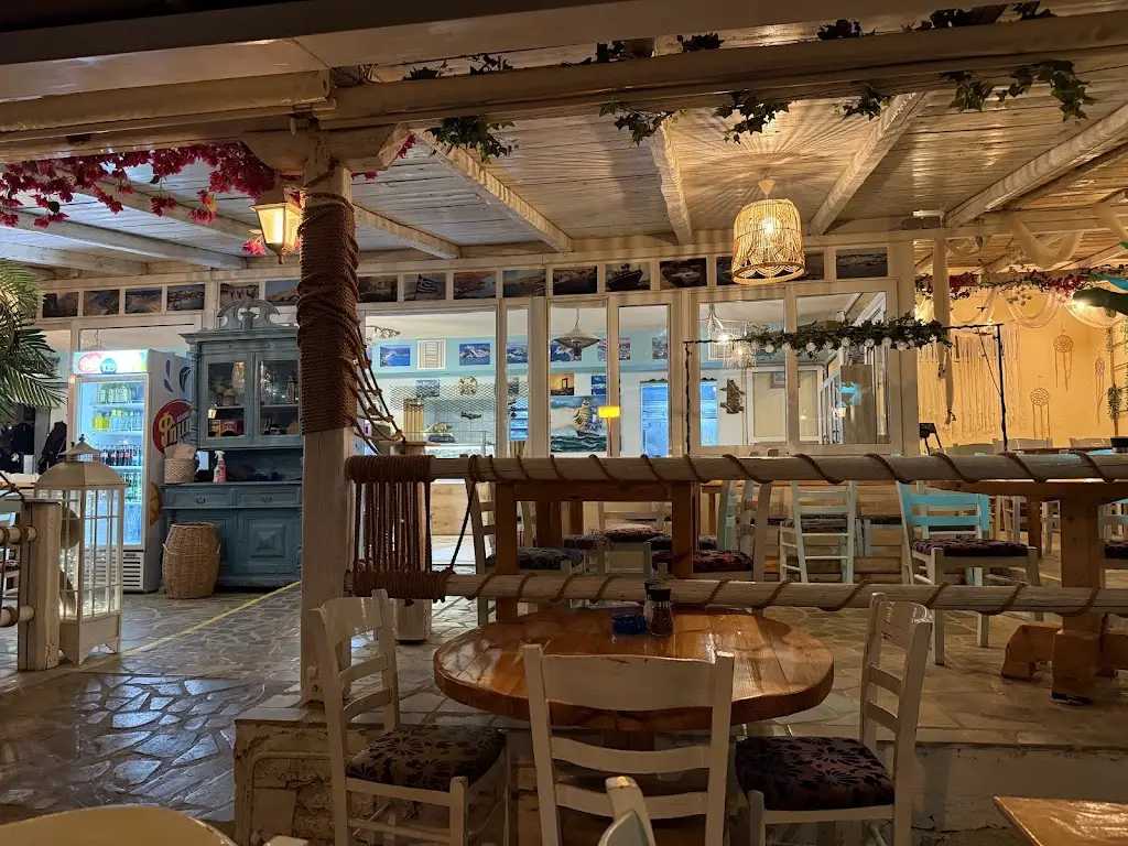 Aleko's Fish Taverne Vrachos_Tympáki_slider_image_1