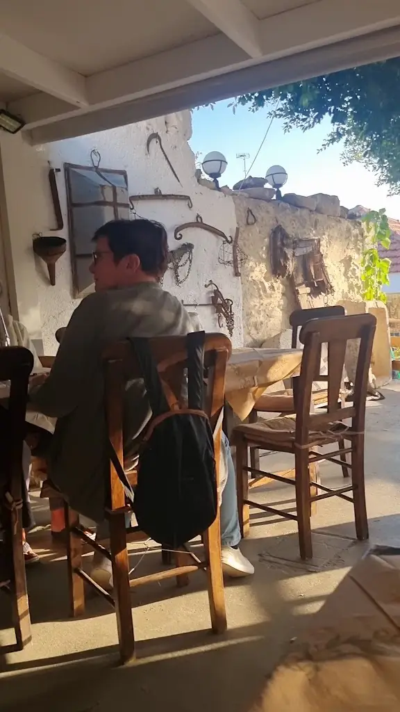 Traditional Restaurant Imeros_Tympáki_slider_image_2