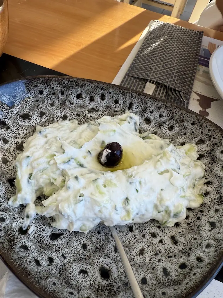 Lou Travel_Psaros Restaurant_Vrýses_review