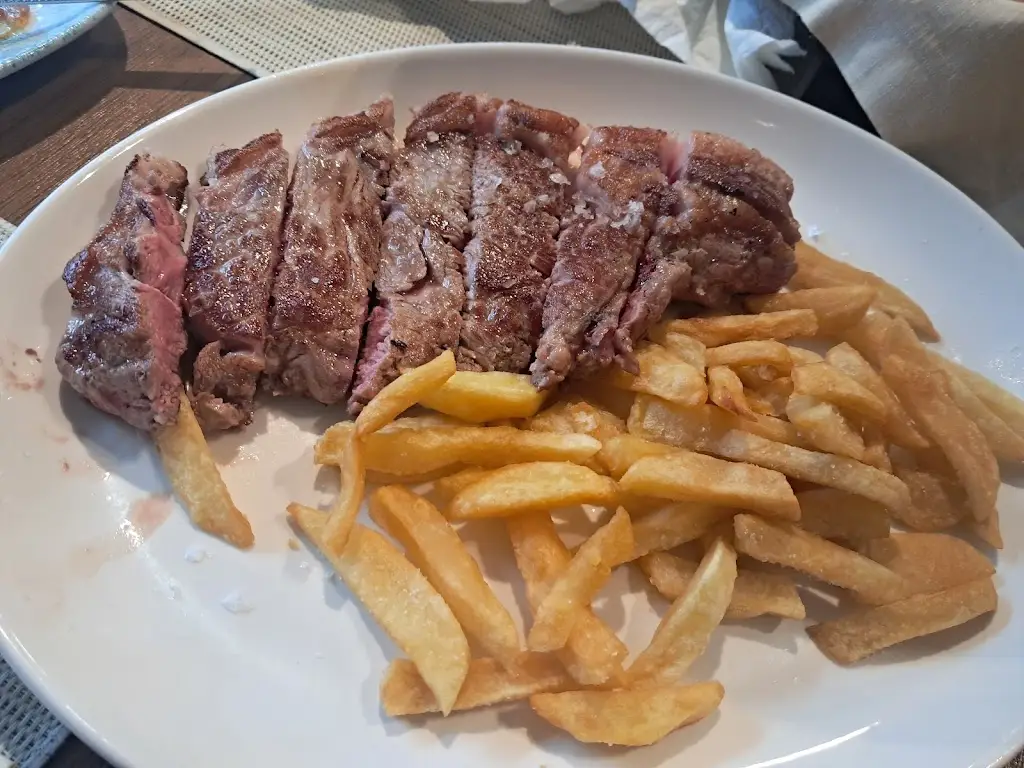 Parasia Tavern_Vrýses_slider_image_3