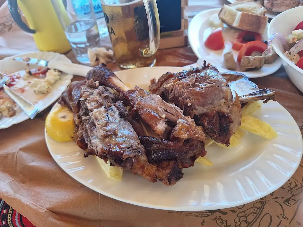 Maria Kezoudi_Ταβέρνα Μεζεδοπωλείο Η Παράδοση_Vrýses_Bewertung