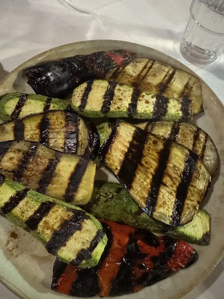 Mylinh_IDI Restaurant & Fish Farm_Zarós_review