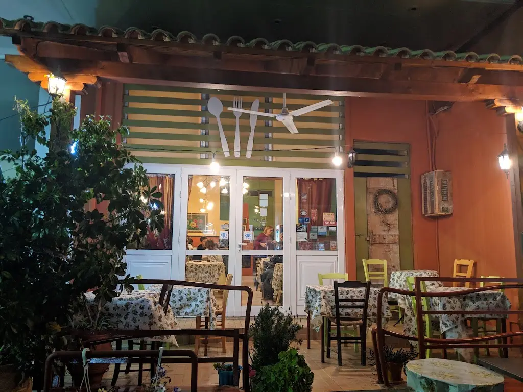 Vegera Restaurant in Zarós