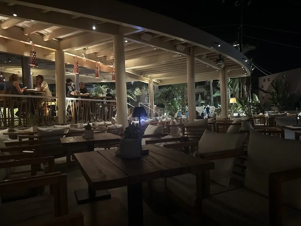 Beachcomber Bar Restaurant Stalis_Stalís_slider_image_3