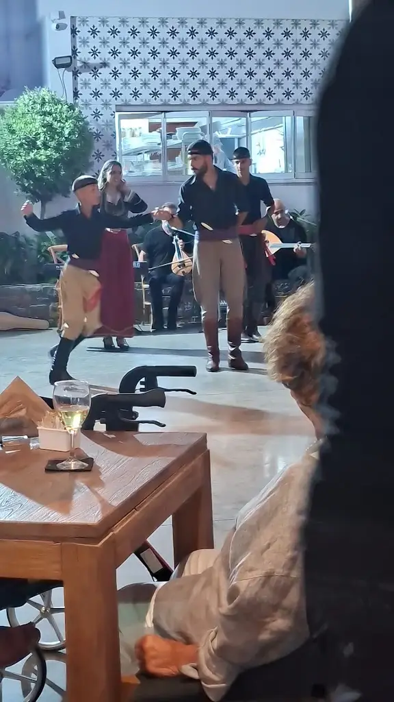 susan brown_Restaurant Kostas_Stalís_review