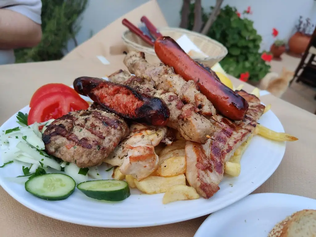 Kana Mau_Tsourlis_Stalís_reseña