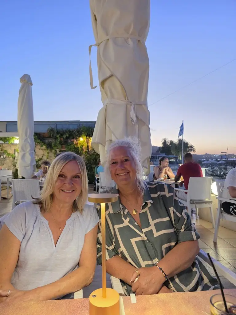 Marek Lew_Artemis_Stalís_reseña