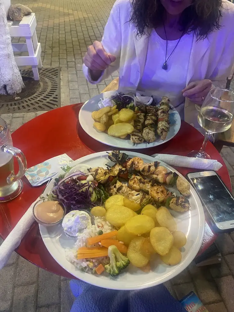 Ava Macpherson_ToSouvlaki_Stalís_Bewertung