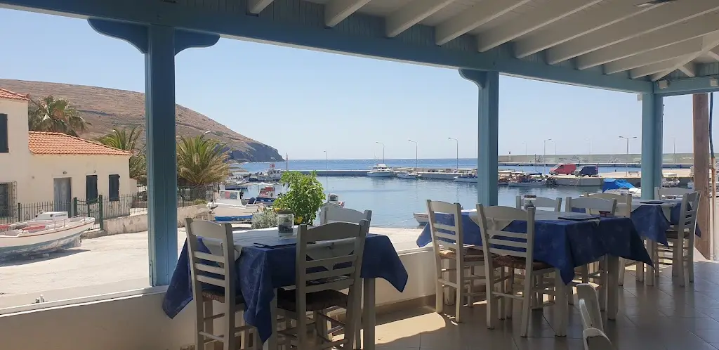 Artemōnas Restaurant in Agios Efstratios