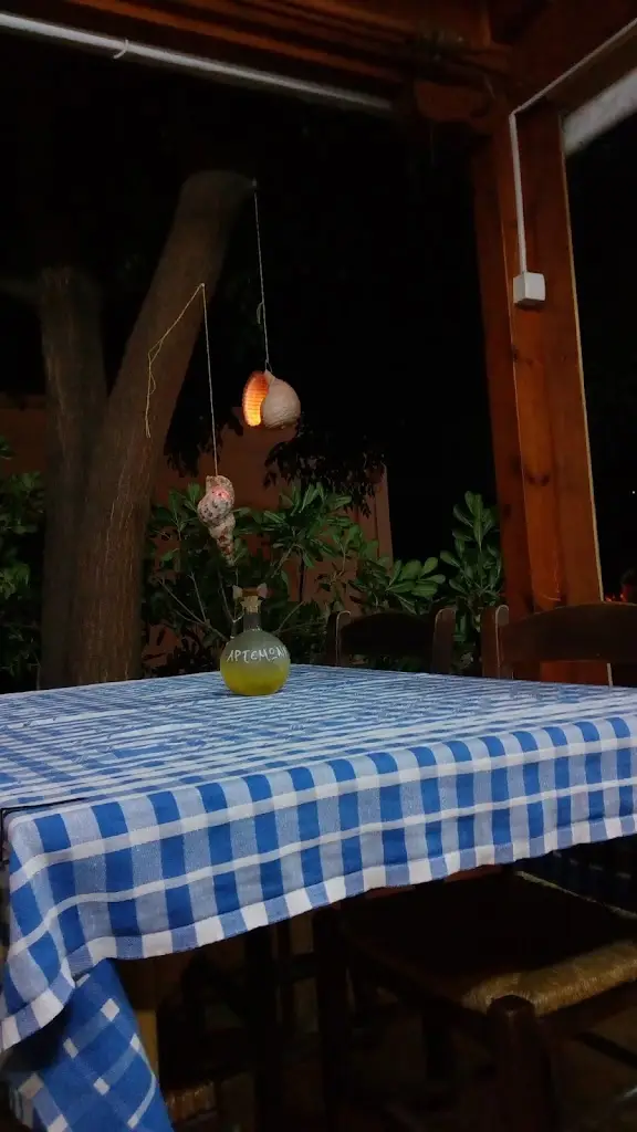 Artemōnas_Agios Efstratios_slider_image_3