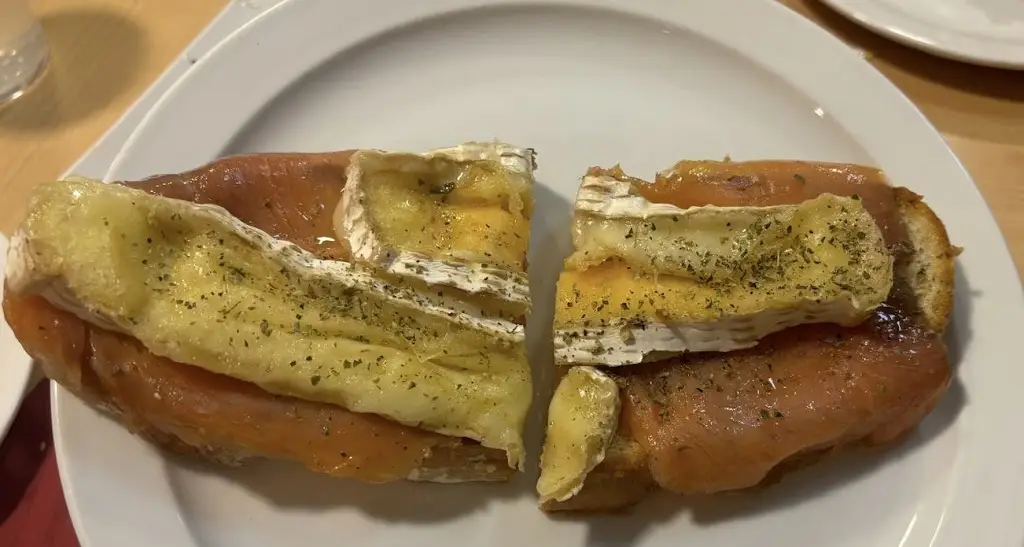 Menü_Oinoklinikḗ_Agios Dimítrios Kropiás_Bild_8