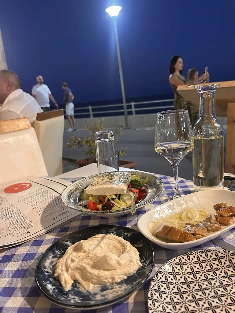 Tugce Erbas_Gialos Seafood Taverna_Alexandroupoli_avis