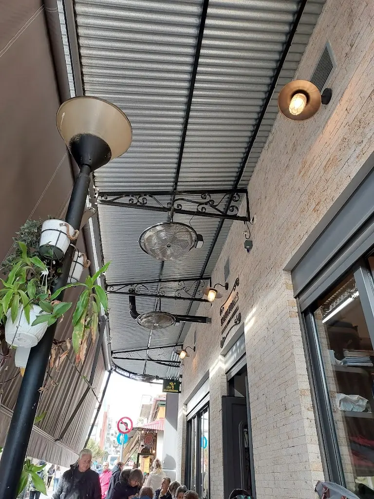 Hüner Güney_Καναβίδης / Kanavidis 1974_Alexandroupoli_Bewertung