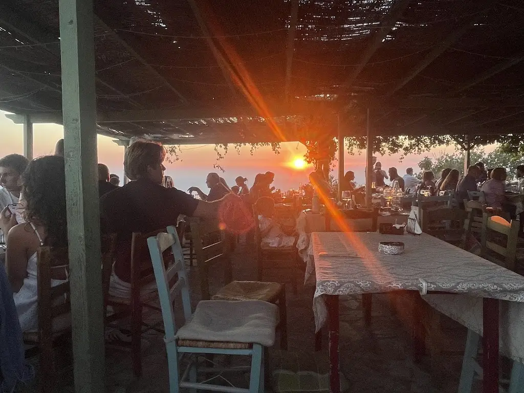 Andrew Williamson_To Asteri - Greek Restaurant and rooms with a view_Chios_review