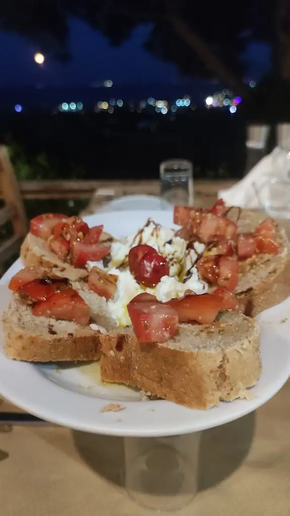 To Apomero_Chios_slider_image_3