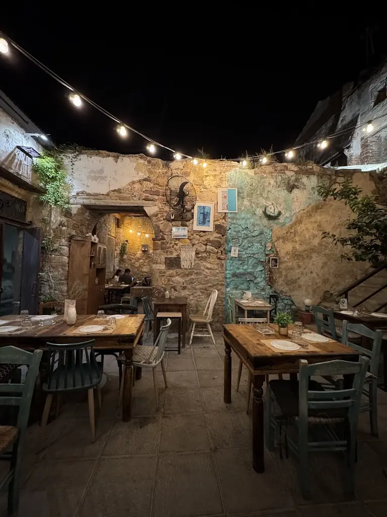 Vradipus_Chios_slider_image_3