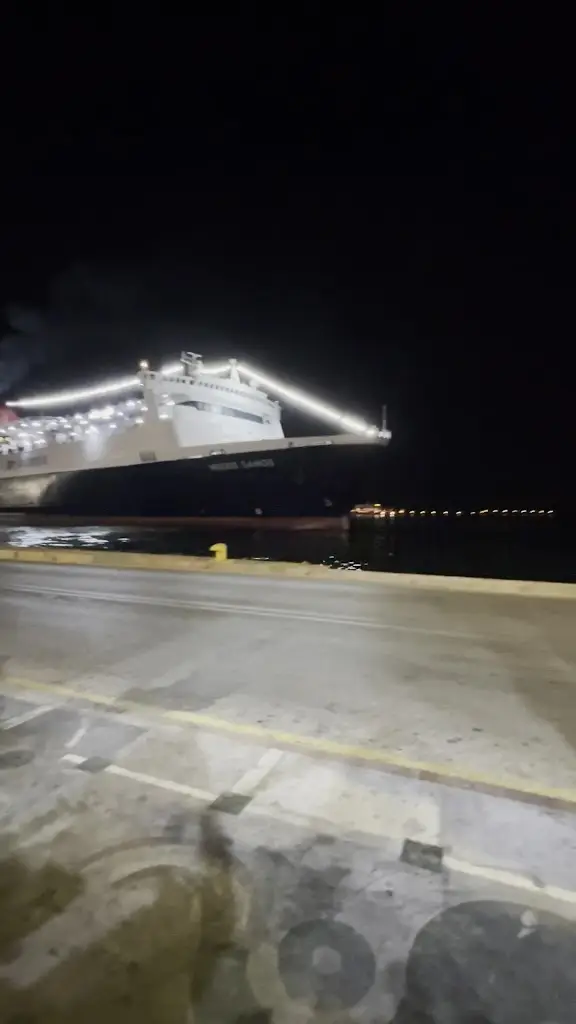 Ferhat Micoogullari_To Tsikoudo_Chios_Bewertung