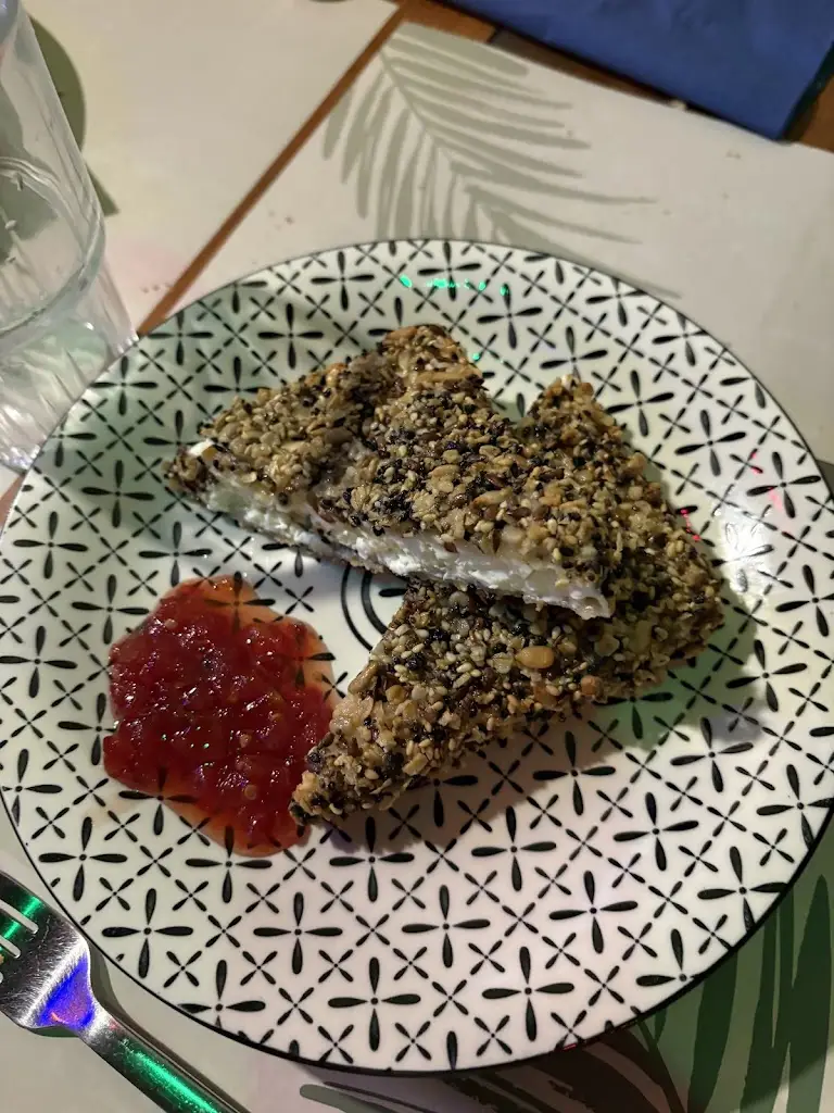 laurent guille_To Kountouroudi_Chios_review