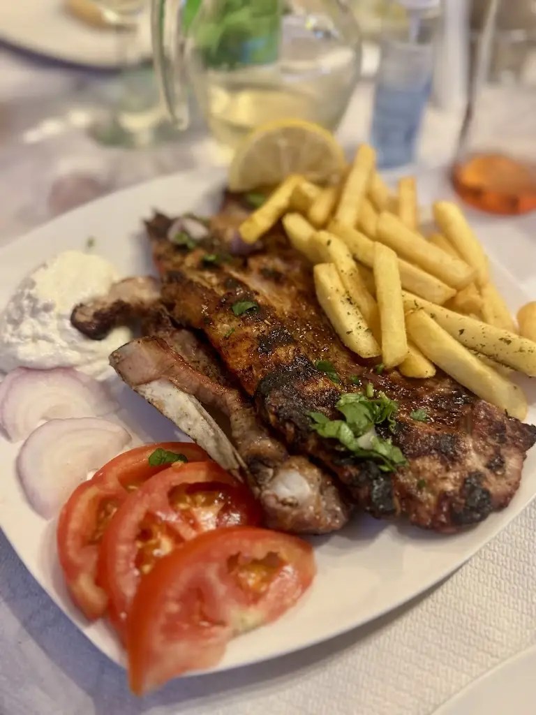 O ARMENOS_Eleftherés_slider_image_3