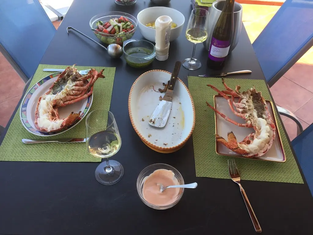 The angle of Rena_Eleftherés_slider_image_2