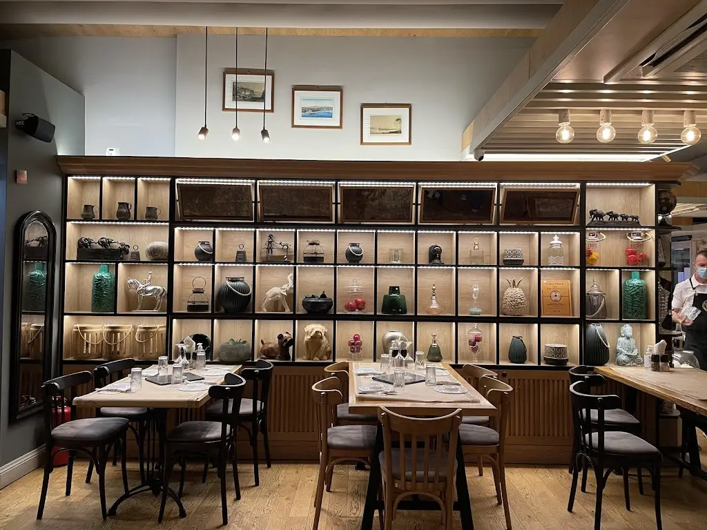 Pamela Sleiman_HONEY & OIL_Glyfáda_review