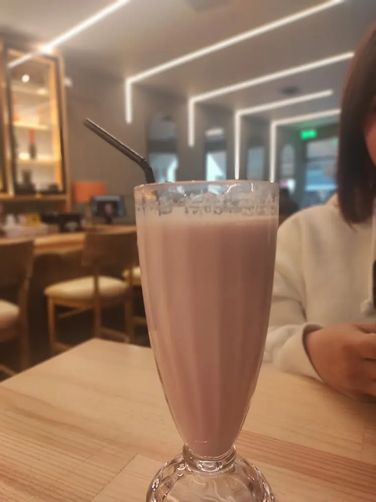 Menü_AVENUE kitchen bar_Eleftherés_Bild_5