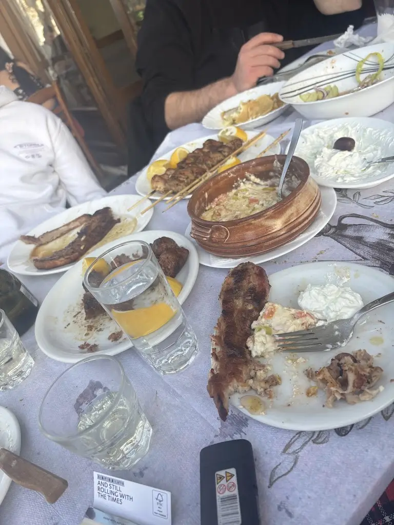 Jèster Brunèlló_Skalákia_Didymóteicho_review